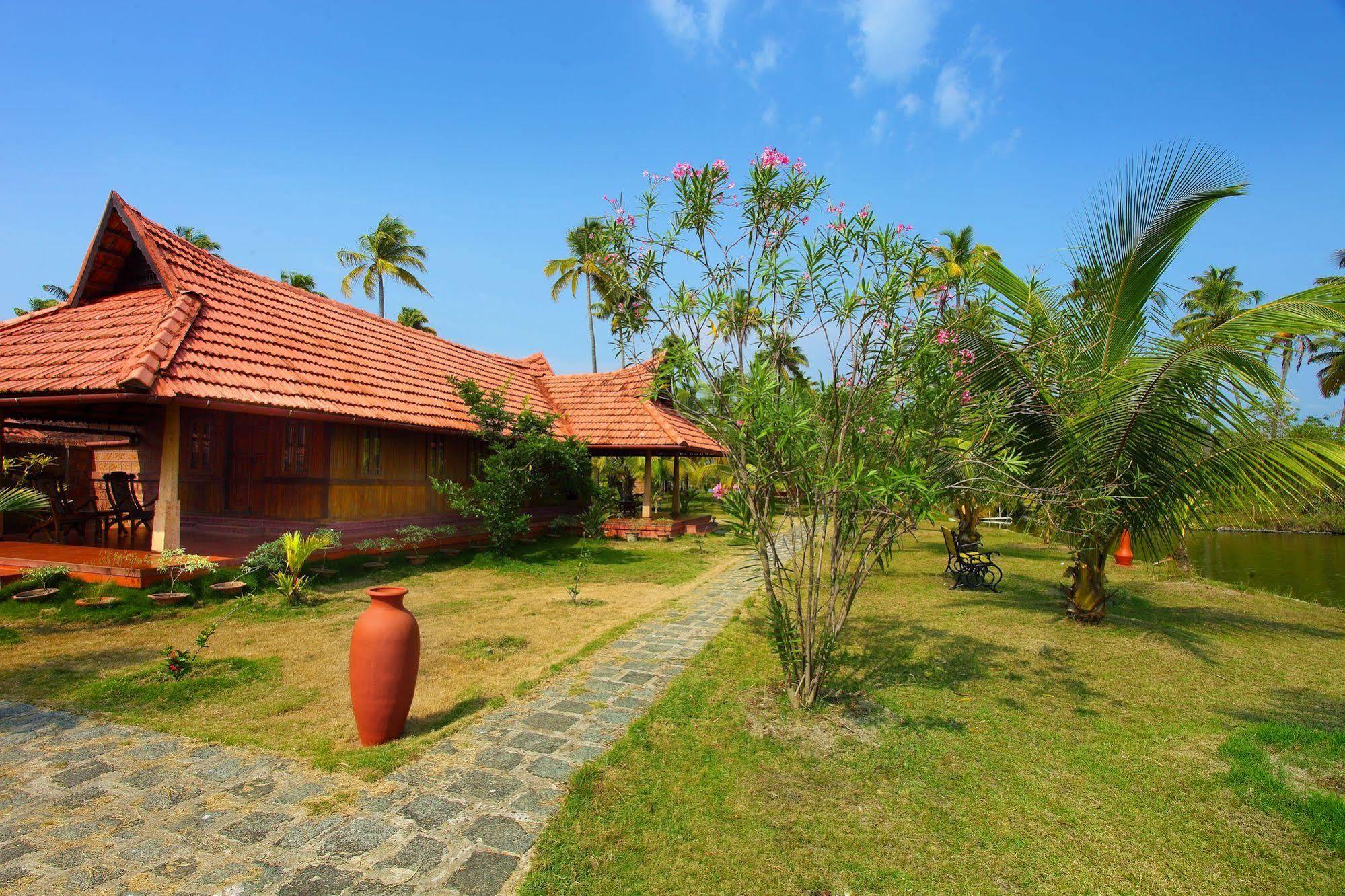 Kondai Lip Backwater Heritage Resort Kochi Екстериор снимка